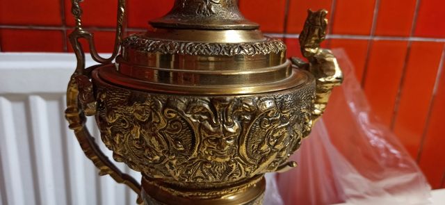 Jarrón de bronce y marmol