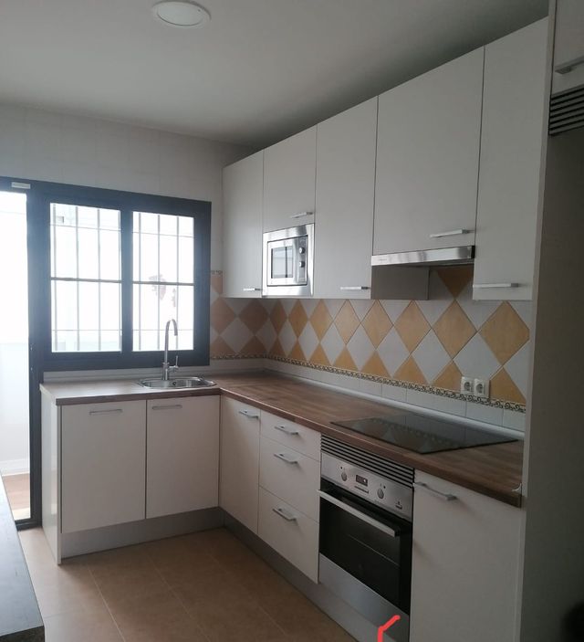 CARPINTEROS MUEBLES DE COCINA lo