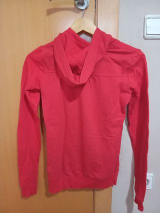 Sudadera Minnie Mousse de Bershka.