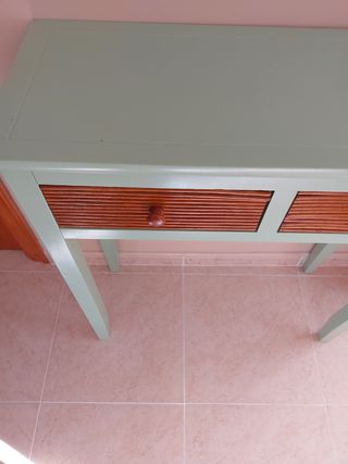 Mueble auxiliar y espejo