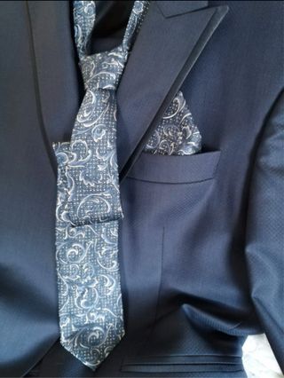 OPORTUNIDAD!! Traje de ceremonia.SE REGALA CHALECO