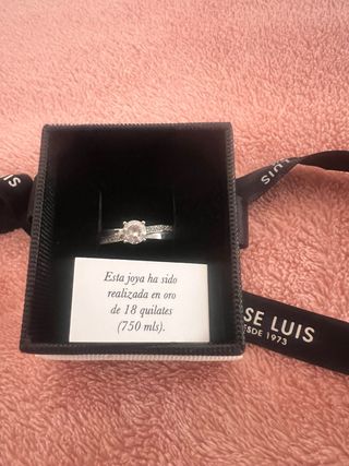 Anillo de compromiso 