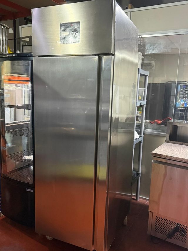 ARMARIO DE REFRIGERACIÓN FAGOR 1 PUERTA