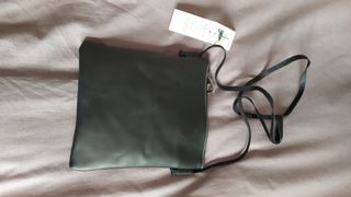 Bolso de piel negro