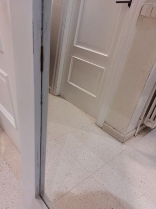 Espejo de teka pintado vintage tipo tiza.