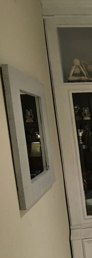 Espejo de teka pintado vintage tipo tiza.