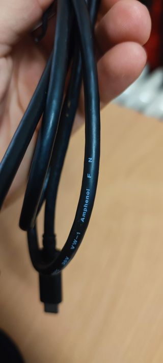 Cable tipo C 180 cm - marca Amphenol 