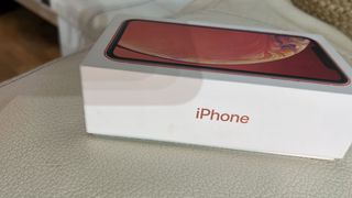 iPhone XR corallo