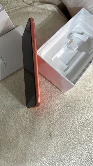 iPhone XR corallo