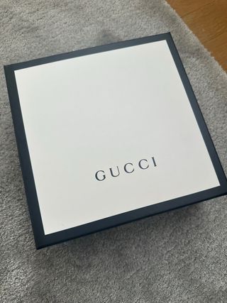 Caja Gucci y Bolsa
