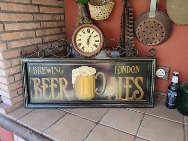 Aplique de decoración con relox