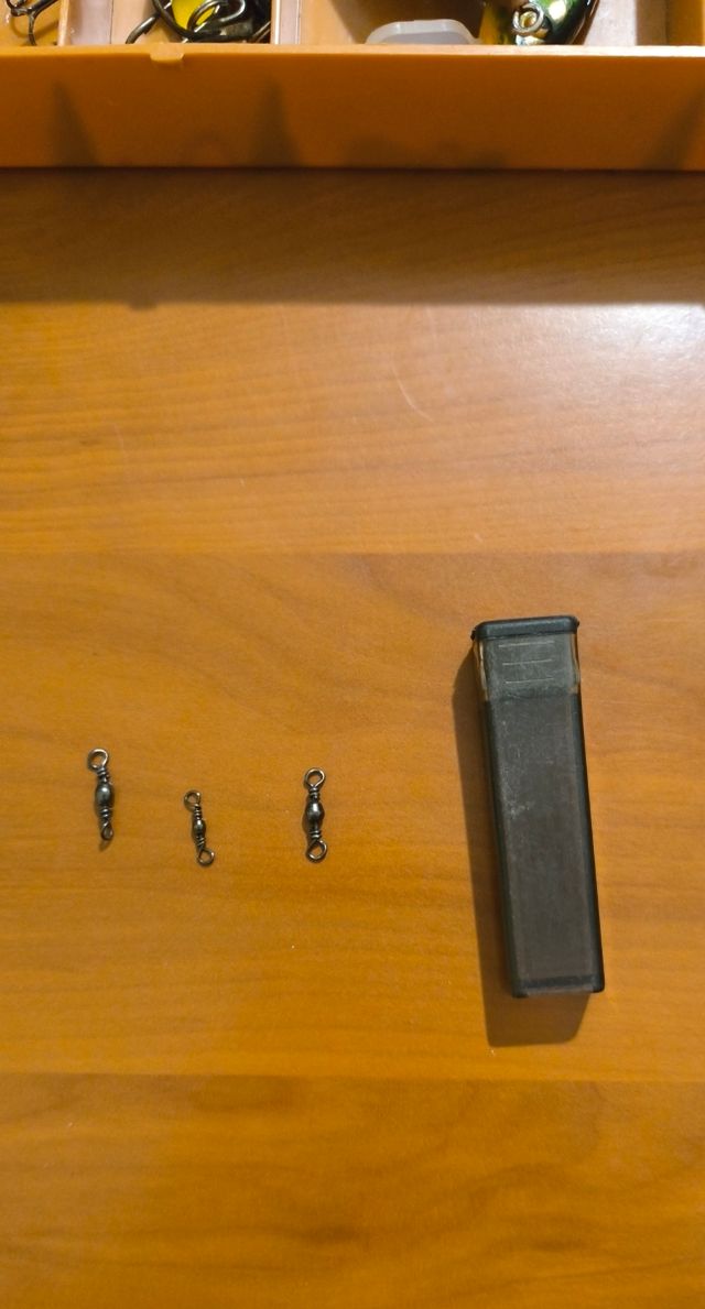 Box con esche artificiali