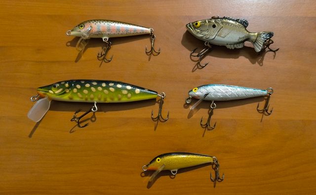 Box con esche artificiali