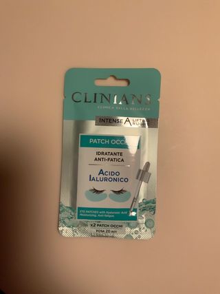 Crema antirughe e patch occhi