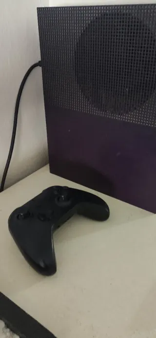 Xbox One S edizione Fortnite verde