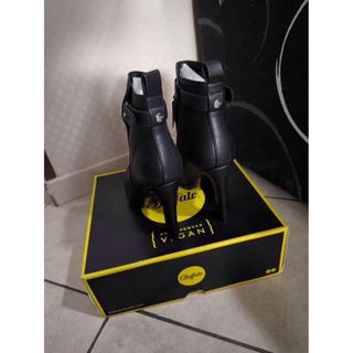 Botines tacón Buffalo a estrenar