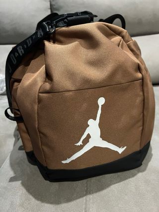 Macuto bolsa de deporte Nike Jordan marrón Nueva