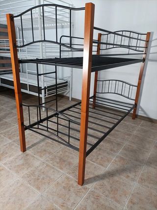 LITERA DE MADERA Y FORJA RESISTENTE - COLCHONES