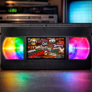 LÁMPARA HEAVY METAL BANDS VHS LED MULTICOLOR