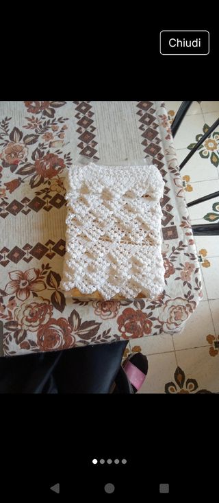 Merletto realizzato all uncinetto