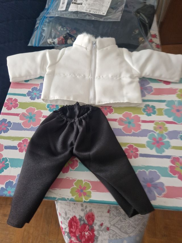 Traje para muñeca-o