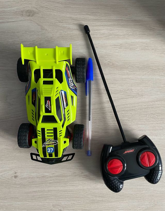 COCHE TELEDIRIGIDO