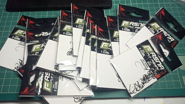 Paq. 50 Anzuelos fasna f310