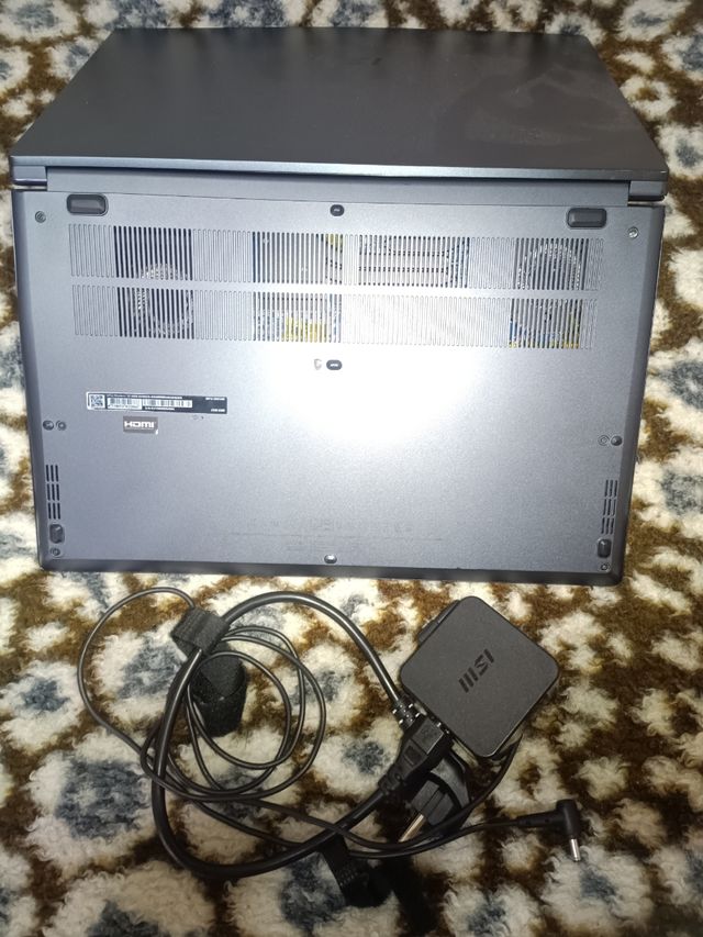 Vendo Portátil MSI Modern 15 A5M-010XES