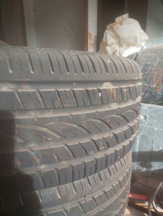 5 llantas Rover con neumáticos