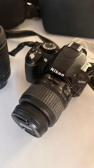 Nikon d3100 con dos lentes 