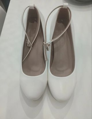 Zapato blancos tacón