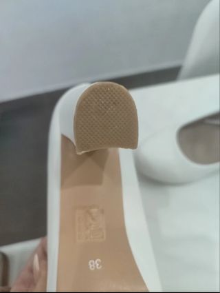 Zapato blancos tacón