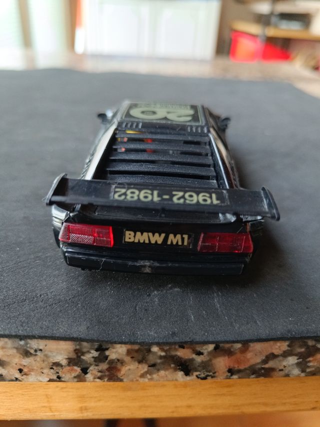 Scalextric BMW M1 20 aniversario negro