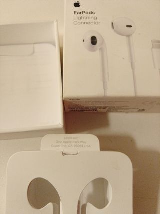 Caja EarPods