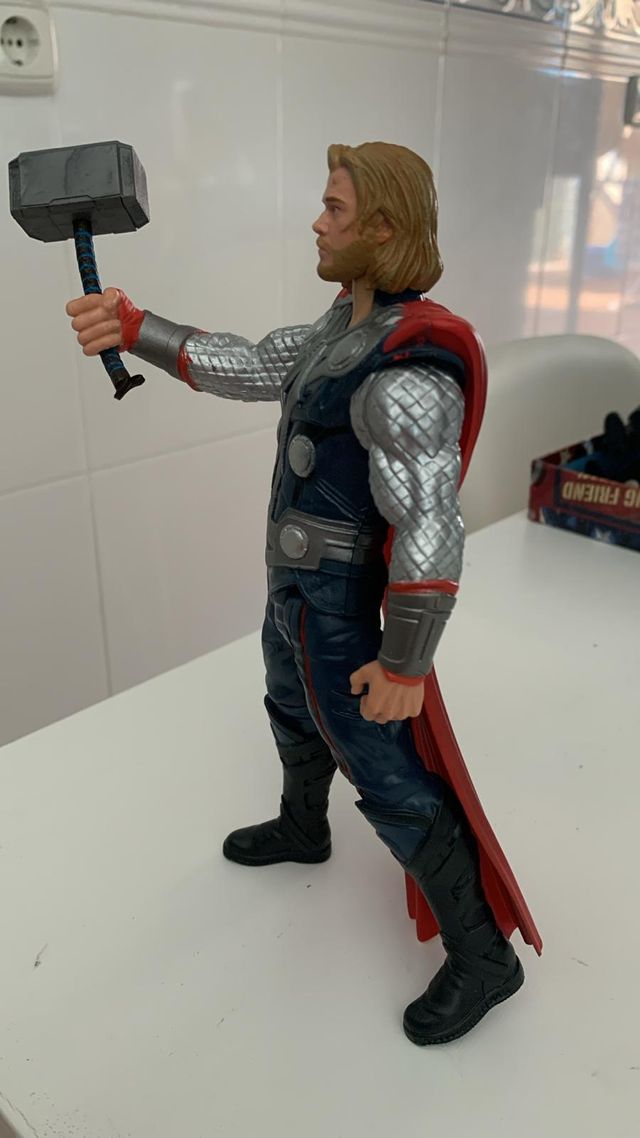 FIGURA DE THOR