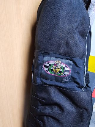 Dos chaquetas de moto