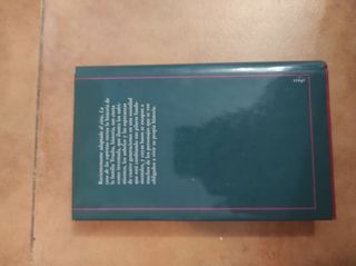 📚 "La Casa de los Espíritus" – Isabel Allende 📚