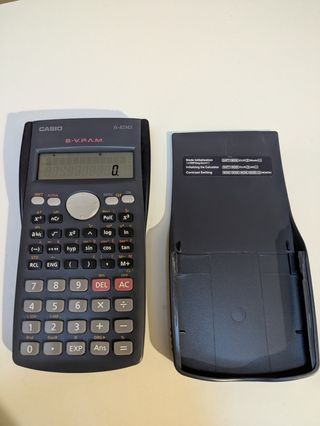 Calculadora Casio fx-82MS