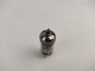 Philips PCF82 Válvula para rádio