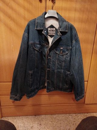 Cazadora vaquera de caballero. Parada 111