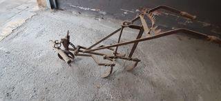 Arado antiguo de mulas