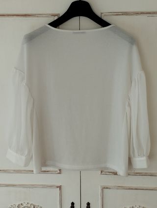 Camiseta Zara con mangas transparentes 