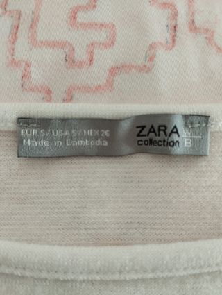Camiseta Zara con mangas transparentes 
