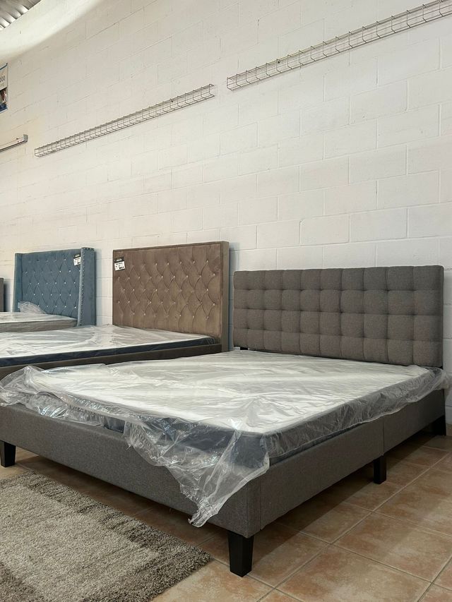 Cama de matrimonio 135x190 Gris + Cabecero !