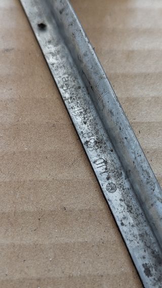 1J0863531B staffa fissaggio centrale VW Golf 4 Aud