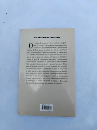 O Tecido Do Outono (Portuguese Edition)