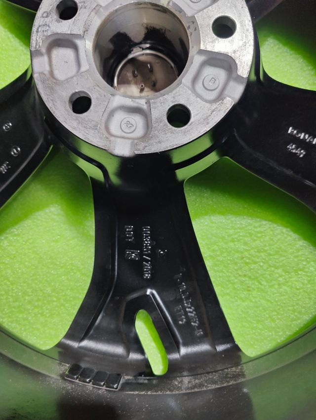 4 Llantas AUDI RS6 2023 DE 22