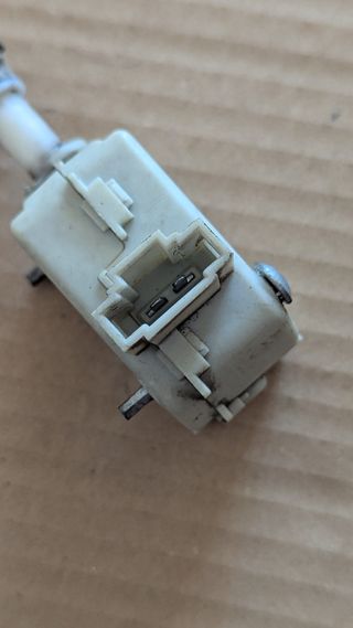 1J6810773A Attuatore serratura carburante VW Golf