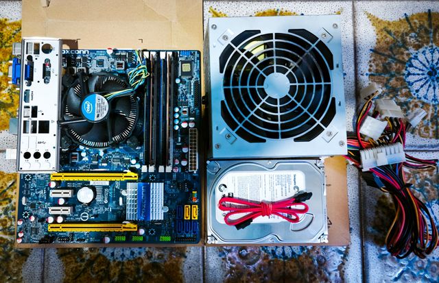 PC Intel - Windows 10 - 12Gb Ram - 250Gb HHD - KIT