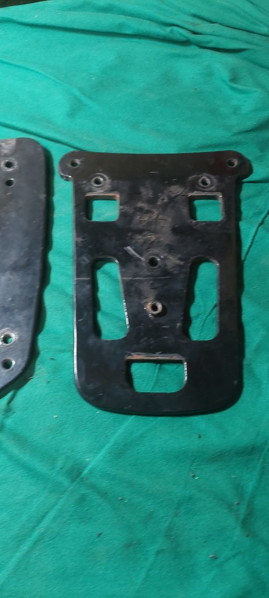 Piastra  baule piaggio